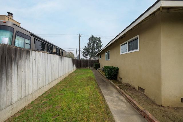 1205 N Central Ave, Modesto, CA 95351