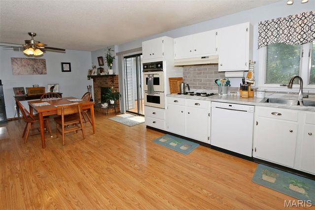 6726 Christina Marie Lane, Hazelwood, MO 63042