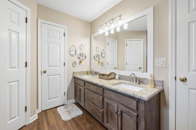 1128 Stillhouse Rd, White House, TN 37188