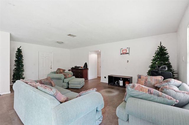 832 S PARSONS AVENUE, Brandon, FL 33511