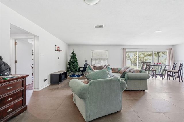 832 S PARSONS AVENUE, Brandon, FL 33511