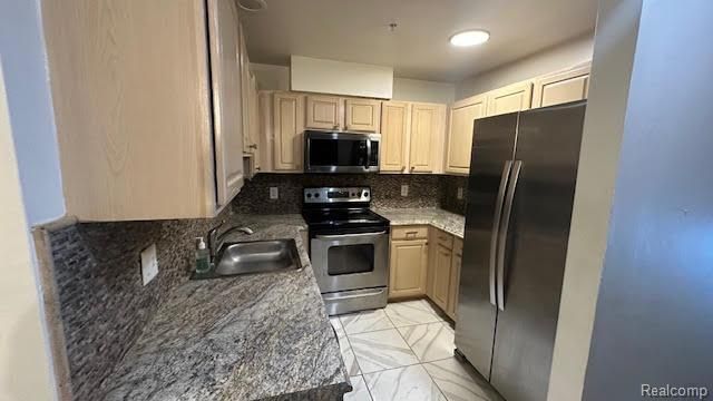 1724 Campau Farms Circle, Detroit, MI 48207