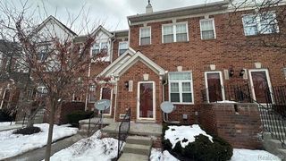 1724 Campau Farms Circle, Detroit, MI 48207