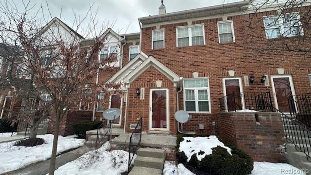 1724 Campau Farms Circle, Detroit, MI 48207