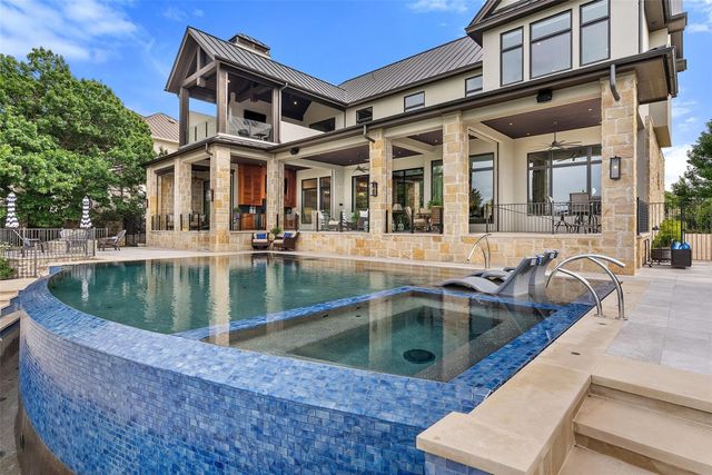 106 Diamond Hill DR, Horseshoe Bay, TX 78657