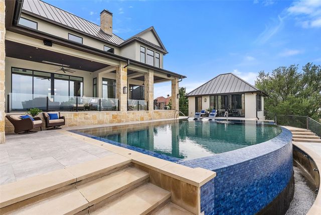 106 Diamond Hill DR, Horseshoe Bay, TX 78657