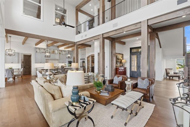 106 Diamond Hill DR, Horseshoe Bay, TX 78657