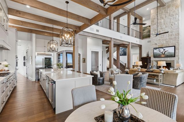 106 Diamond Hill DR, Horseshoe Bay, TX 78657