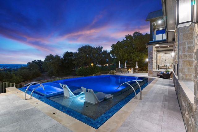106 Diamond Hill DR, Horseshoe Bay, TX 78657