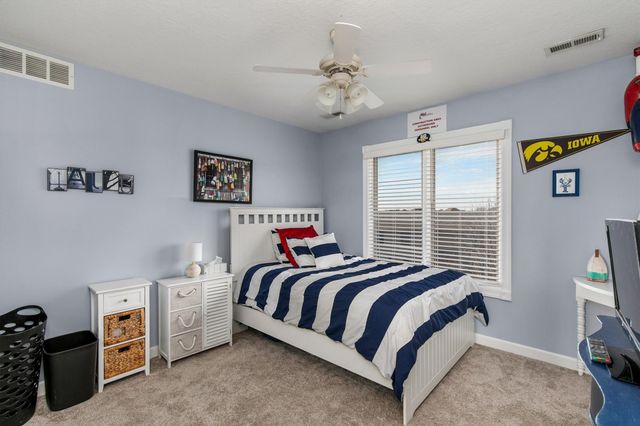 1620 Pinewood Court SW, Altoona, IA 50009