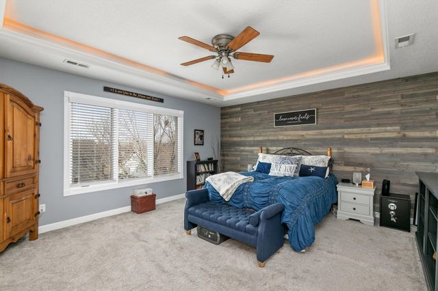 1620 Pinewood Court SW, Altoona, IA 50009