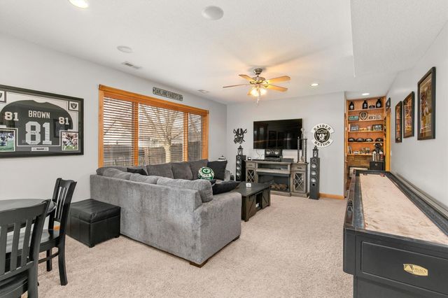 1620 Pinewood Court SW, Altoona, IA 50009