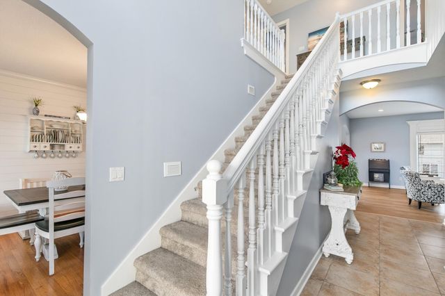 1620 Pinewood Court SW, Altoona, IA 50009