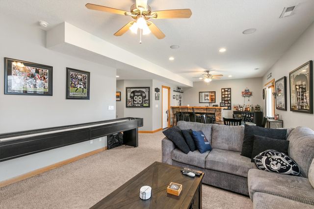 1620 Pinewood Court SW, Altoona, IA 50009