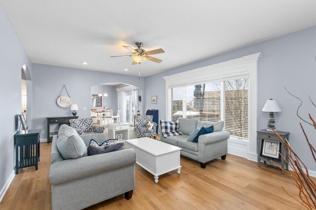 1620 Pinewood Court SW, Altoona, IA 50009