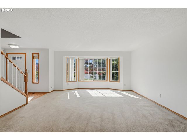 10680 Sw SUMMER LAKE Dr, Portland, OR 97223
