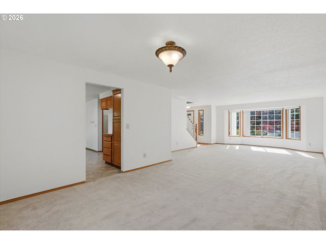10680 Sw SUMMER LAKE Dr, Portland, OR 97223