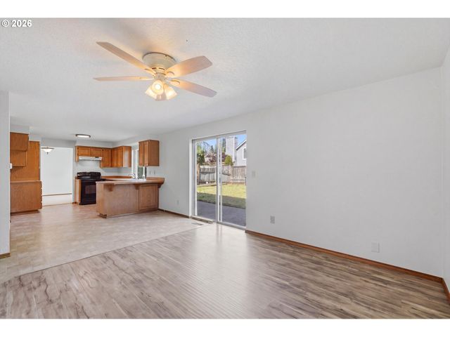 10680 Sw SUMMER LAKE Dr, Portland, OR 97223