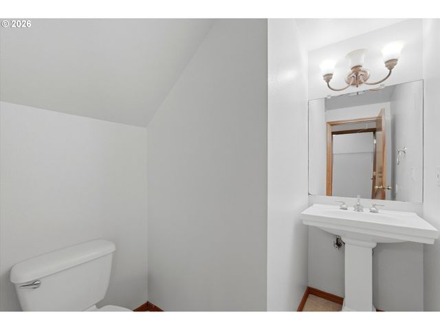 10680 Sw SUMMER LAKE Dr, Portland, OR 97223