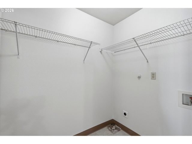 10680 Sw SUMMER LAKE Dr, Portland, OR 97223