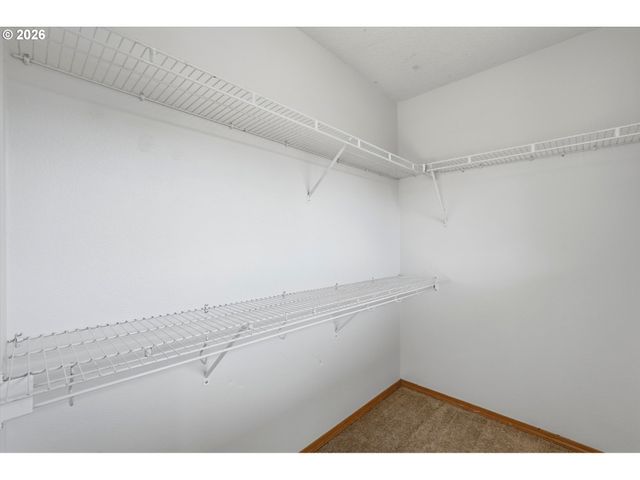 10680 Sw SUMMER LAKE Dr, Portland, OR 97223