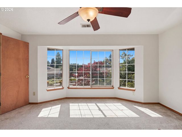 10680 Sw SUMMER LAKE Dr, Portland, OR 97223
