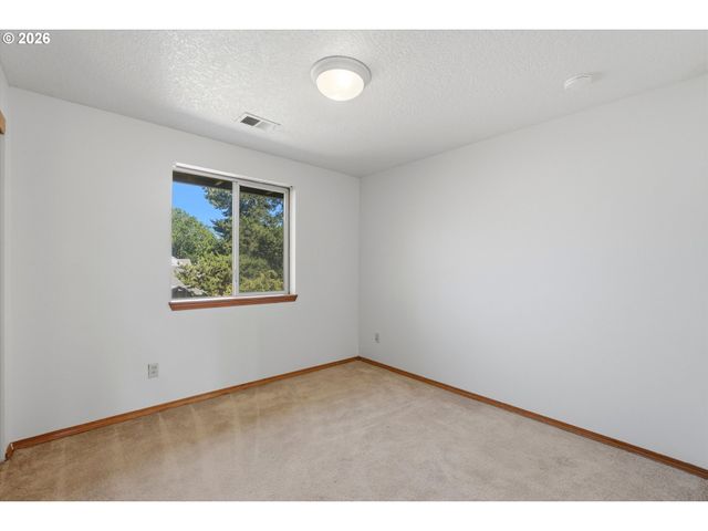 10680 Sw SUMMER LAKE Dr, Portland, OR 97223