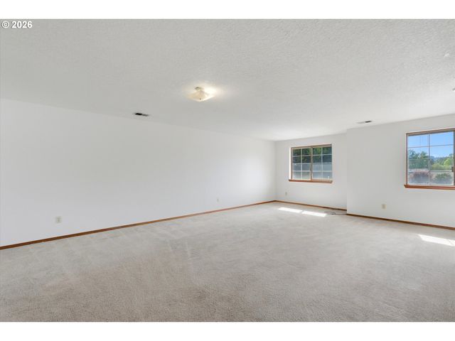 10680 Sw SUMMER LAKE Dr, Portland, OR 97223