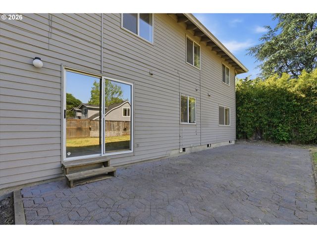 10680 Sw SUMMER LAKE Dr, Portland, OR 97223