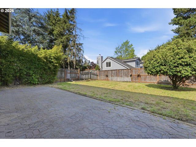 10680 Sw SUMMER LAKE Dr, Portland, OR 97223