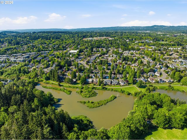 10680 Sw SUMMER LAKE Dr, Portland, OR 97223