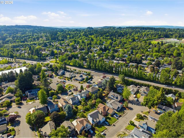 10680 Sw SUMMER LAKE Dr, Portland, OR 97223
