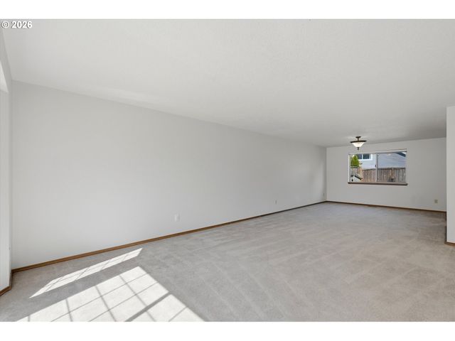 10680 Sw SUMMER LAKE Dr, Portland, OR 97223