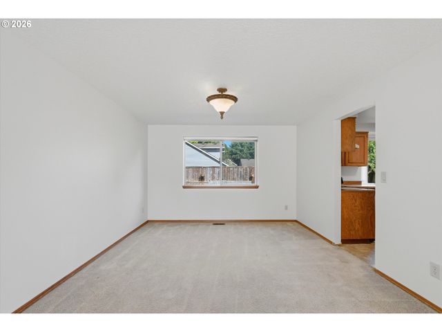 10680 Sw SUMMER LAKE Dr, Portland, OR 97223