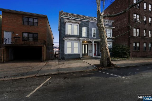 340 Ogden Avenue, Jersey City, NJ 07307