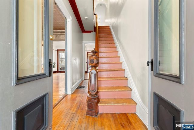 340 Ogden Avenue, Jersey City, NJ 07307