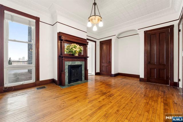 340 Ogden Avenue, Jersey City, NJ 07307