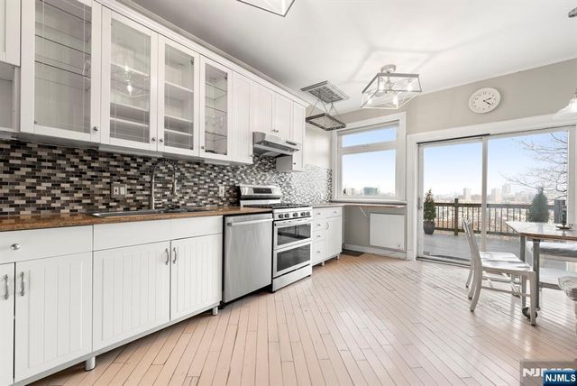 340 Ogden Avenue, Jersey City, NJ 07307
