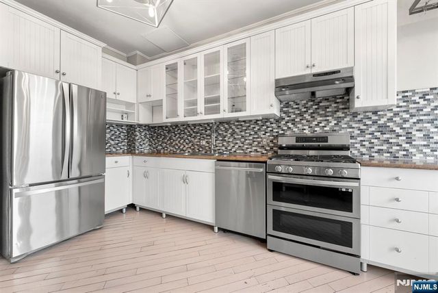 340 Ogden Avenue, Jersey City, NJ 07307