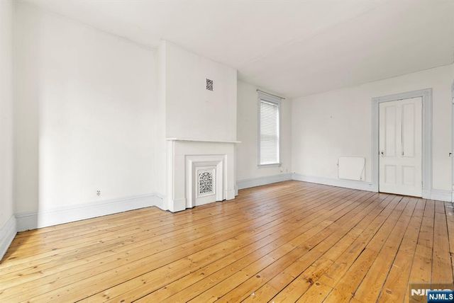 340 Ogden Avenue, Jersey City, NJ 07307