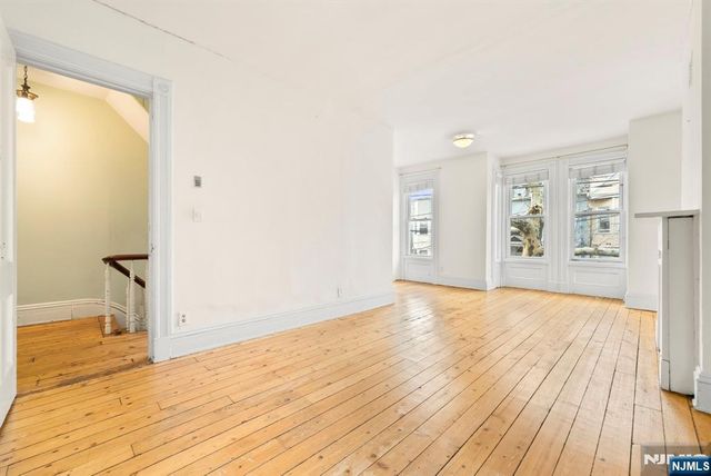 340 Ogden Avenue, Jersey City, NJ 07307