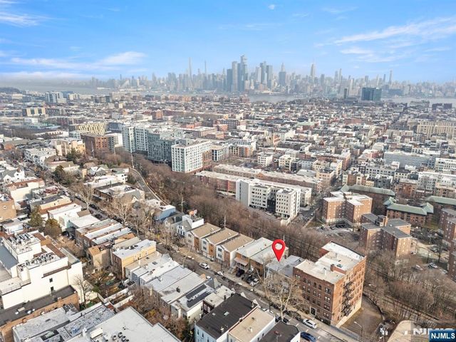 340 Ogden Avenue, Jersey City, NJ 07307