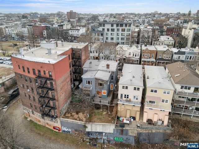 340 Ogden Avenue, Jersey City, NJ 07307