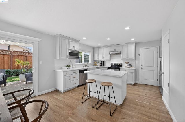 732 Hazel St, Livermore, CA 94550