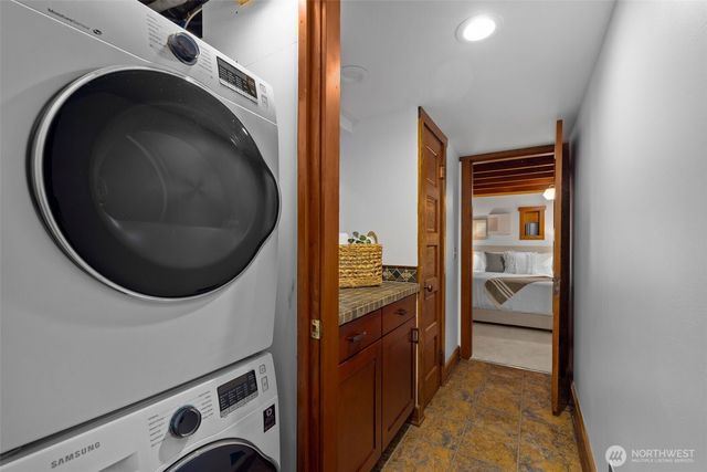 2529 Queen Anne Avenue N, Seattle, WA 98109
