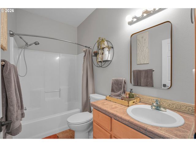 38766 BARLOW Pkwy, Sandy, OR 97055