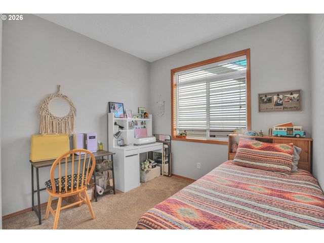 38766 BARLOW Pkwy, Sandy, OR 97055