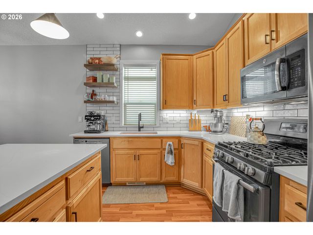 38766 BARLOW Pkwy, Sandy, OR 97055