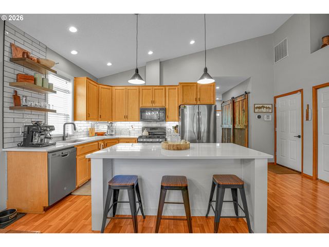 38766 BARLOW Pkwy, Sandy, OR 97055