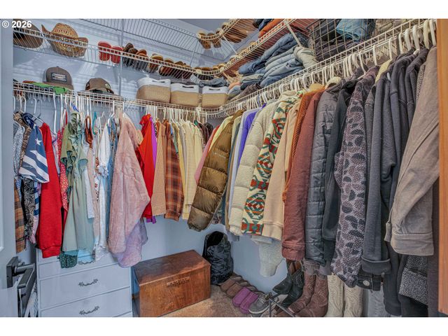 38766 BARLOW Pkwy, Sandy, OR 97055